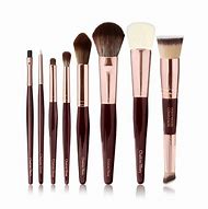 Set of 8 make-up brushes